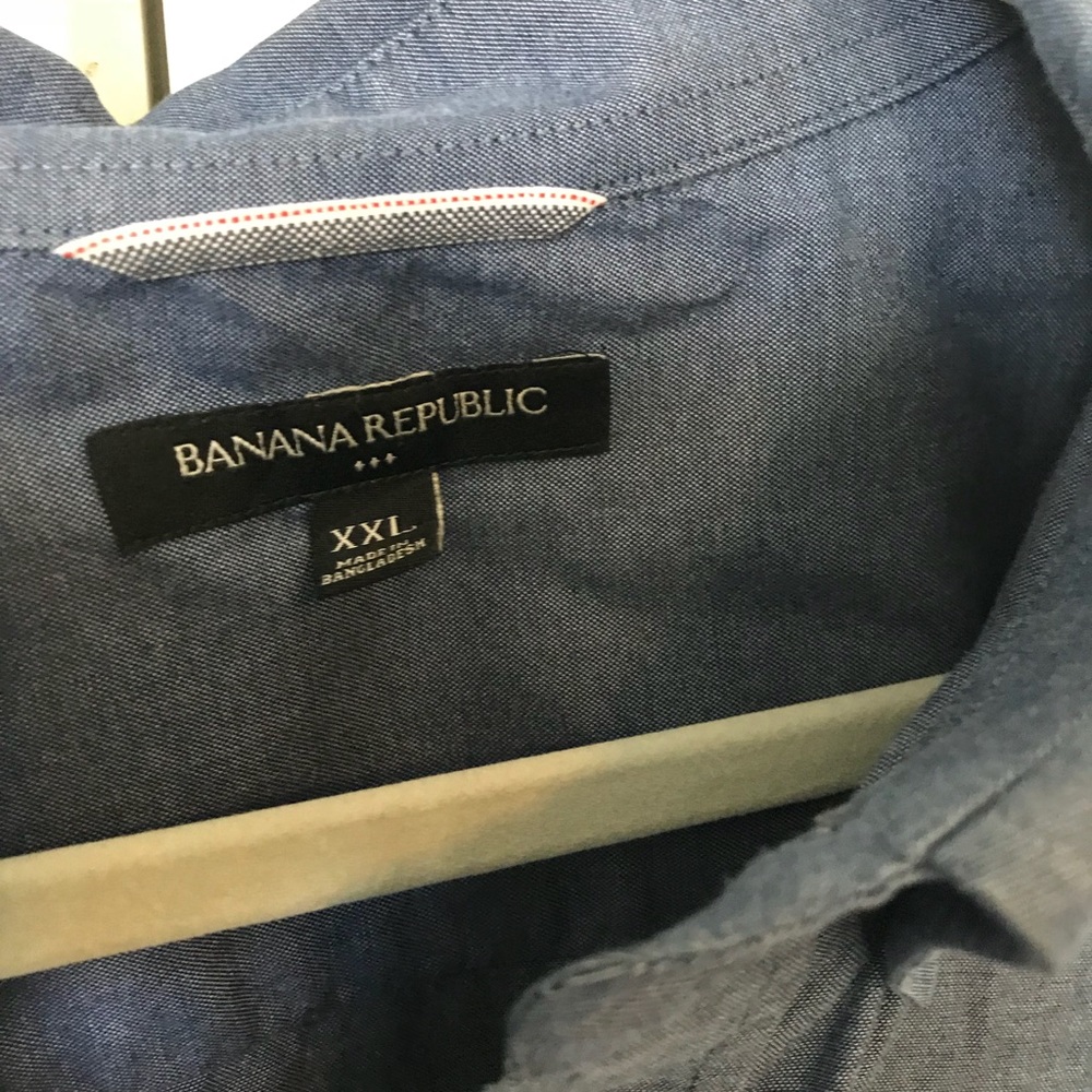 Gently worn men’s Banana Republic blue long sleeve